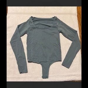 Skims long sleeve bodysuit